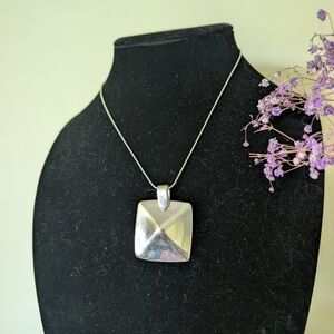 Elegant Silver Pendant Necklace